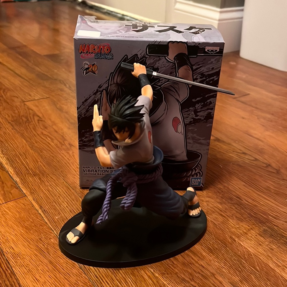 Sasuke naruto figure